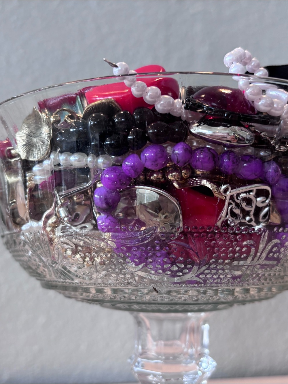 Alice in Wonderland Themed Mystery Jewelry Jar - Picture 9 of 14